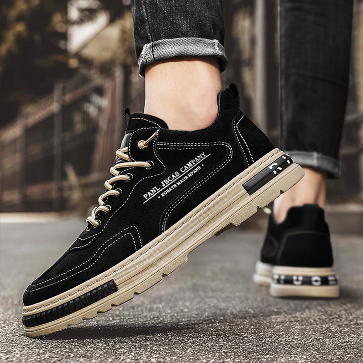 Women's sporty and comfortable sneakers with a robust profile