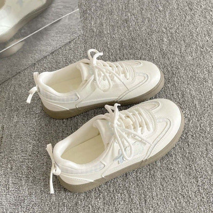 Women Trendy Sneakers with sporty-elegant design and comfortable sole