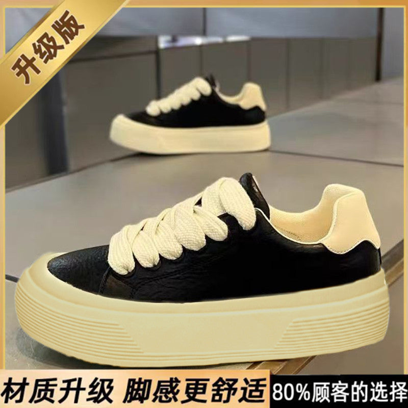 Women Trendy Sneakers with reinforced heel area and non-slip sole