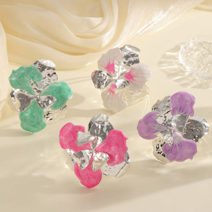 Women's flower-shaped ring made of shiny metal and high-quality epoxy resin Tom Cottons