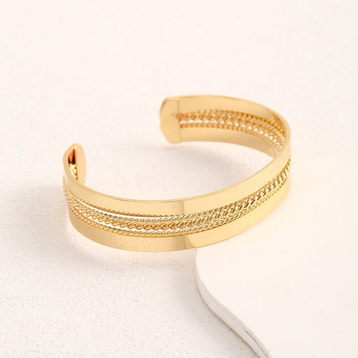 Ladies Open Bangle with Elegant Structure Design Tom Cottons