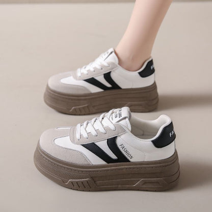 Ladies Platform Sneaker with Fashionable Decoration