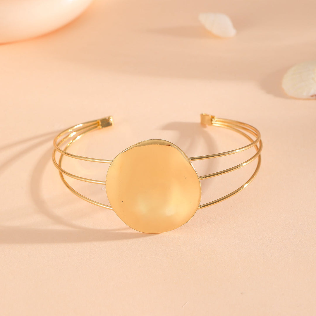 Women's bracelet with intricate bow design Tom Cottons