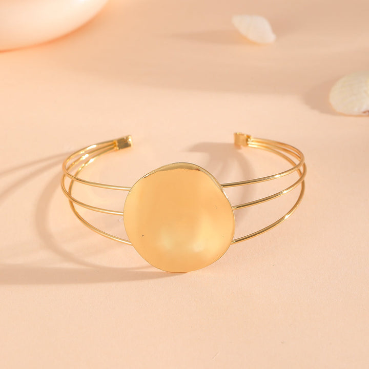 Women's bracelet with intricate bow design Tom Cottons