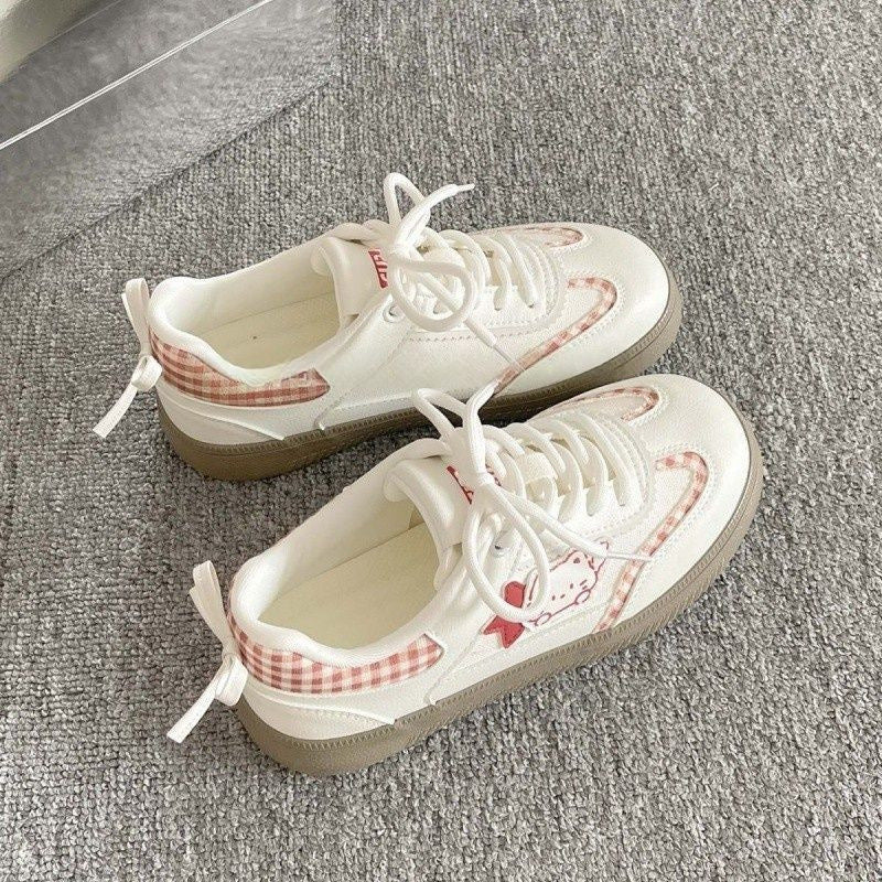 Women Trendy Sneakers with sporty-elegant design and comfortable sole