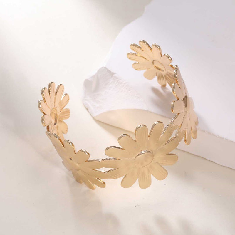 Women's Open Bangle with Elegant Wave Design Tom Cottons