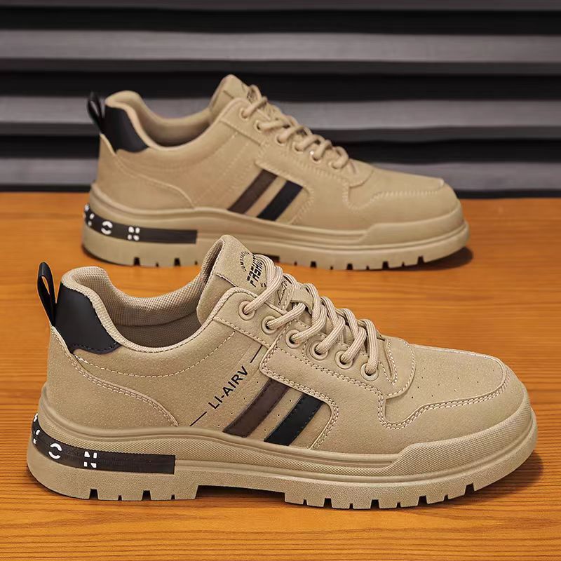 Women's sporty sneakers with extra cushioned sole and reinforced ankle