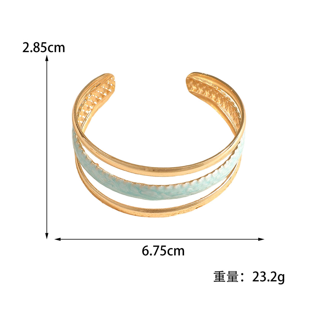 Women Open Bangle with Artistic Relief Design Tom Cottons