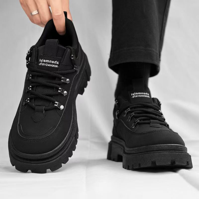 Women’s fashionable outdoor sneakers with a robust profile and breathable inserts