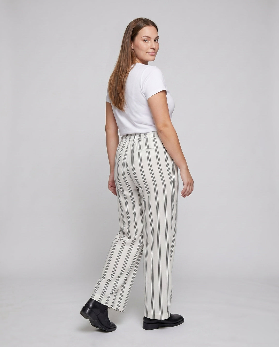 Product 15611885486410 - back_view