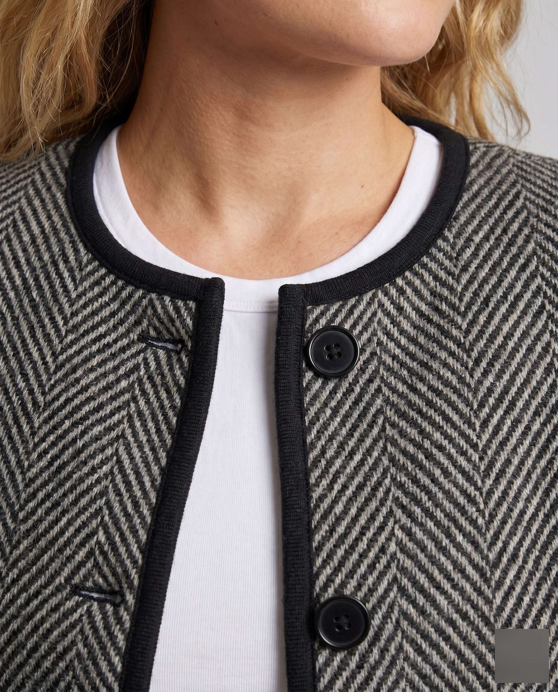 Product 15627247780170 - close_up_detail