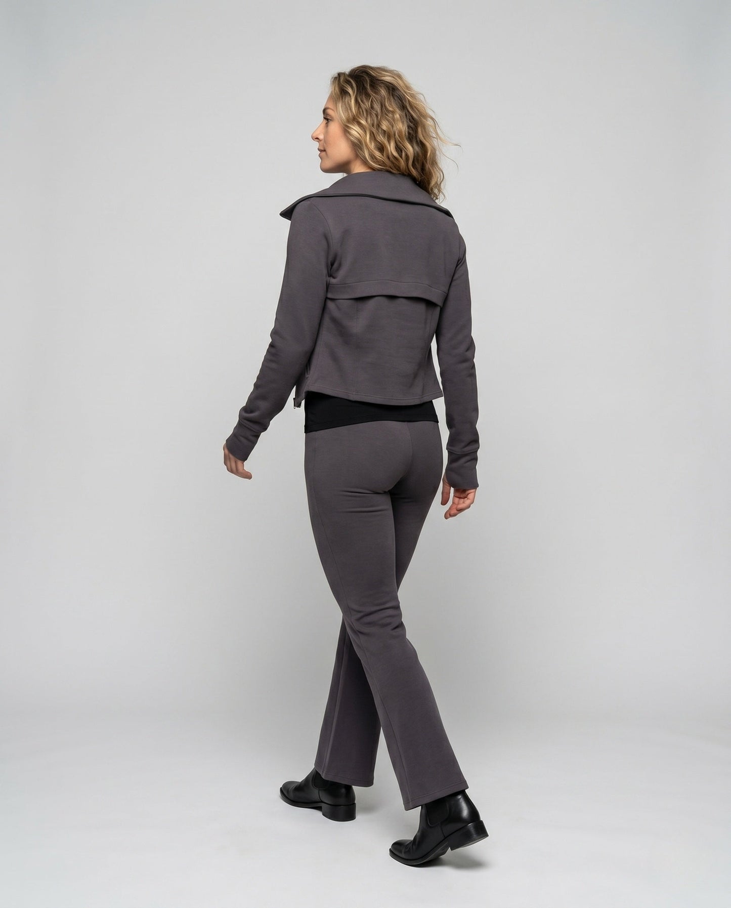 Product 15642565771594 - back_view